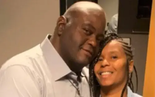 Who is Lavell Crawford Wife