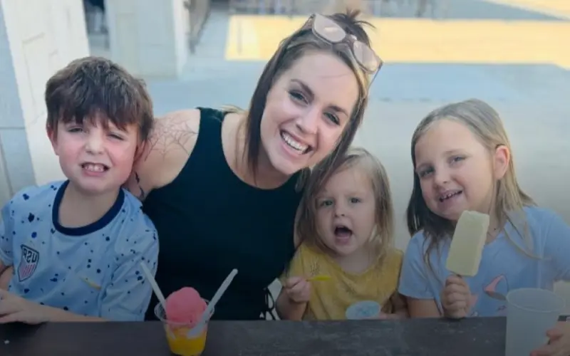 Brenna Swindell, Is Daughter of Single Mom 